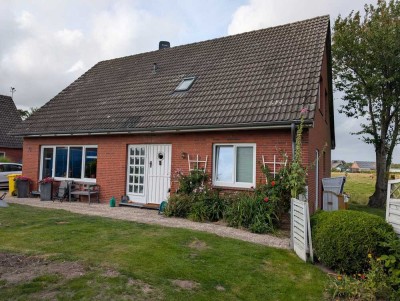 Für Sylt-Pendler und Familien: Haus in Bosbüll
