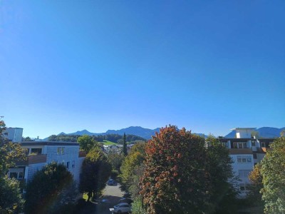 Chiemseenähe/Großzügige Dachterrassenwohnung mit Alpenpanoramablick