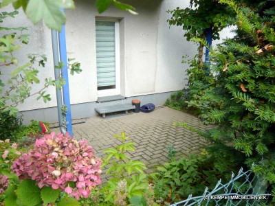 Essen-Bergerhausen – Erdgeschoss mit Terrasse und eigenem Garten, Bad mit Fenster, ruhige Lage