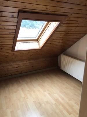 2,5 Zimmer- 45 qm- renovierungsbedürftig- 3 Monate kostenfrei Wohnung fürs renovieren