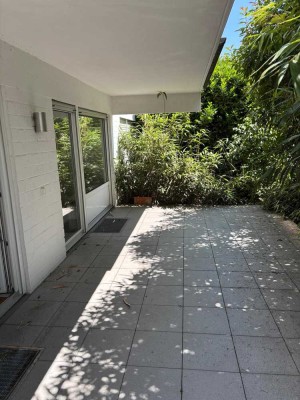 Geschmackvolle 4-Z.-Wohnung mit Einbauküche u. Terrasse