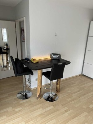 komplett möblierte helle 1-ZKB Wohnung ca. 35m² ideale Lage (Nähe Mercedes / Zay in Rastatt)