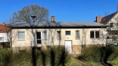 Massivhaus mit viel Potenzial und Garten