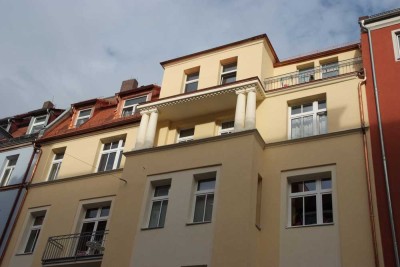 N­-NORD 2 Zi. ­ STILVOLL RENOVIERTE ALTBAUWOHNUNG ­ SEHR HELL, SEHR RUHIG, ZENTRAL