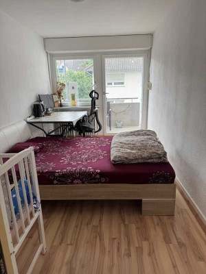 Zwischenmieten/subet (6 Monate) Möblierte 3-Zimmer-Wohnung mit Balkon und Einbauküche in Karlsruhe