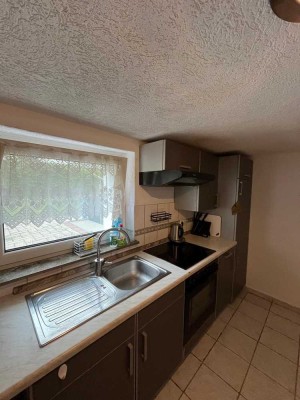 Gemütliche Souterrain Wohnung in Marburg, Gute Lage, Wg geeignet,