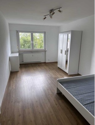 Möbliertes WG-Zimmer in netter 4er WG In Ludwigsburg