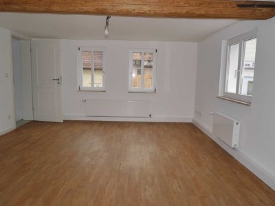 2 Zimmerwohnung in zentraler Lage - TOPZUSTAND
