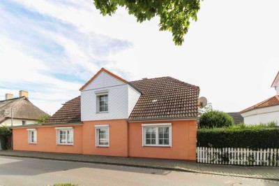 Charmantes Mehrgenerationenhaus in Wiek auf Rügen – Viel Platz für Familie und Gemeinschaft!