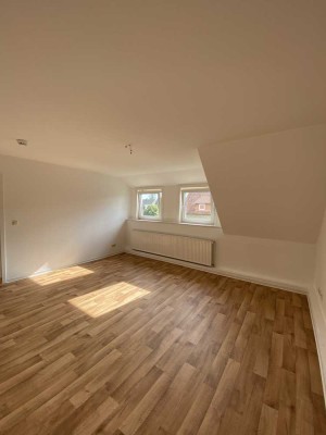 Nachmieter gesucht: 2-Zimmer Dachgeschosswohnung