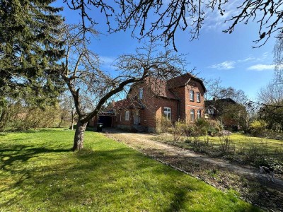 Charmantes Rotsteinhaus in ruhiger Lage