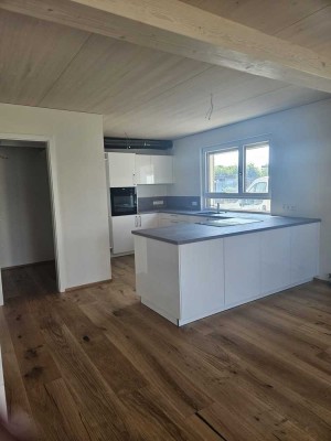 Erstbezug: Exklusive 4-Raum-EG-Wohnung in Meckenbeuren