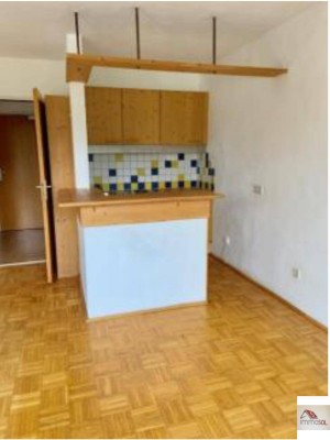 Stadtnahe Garconniere mit Westbalkon, ruhige Lage ca. 29 m2 in Amras