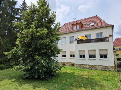großzügige 4-Raum-Wohnung in günstiger Lage