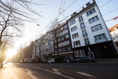 Kernsanierte, moderne 2,5 Zimmerwohnung, 200 m bis zur Kö