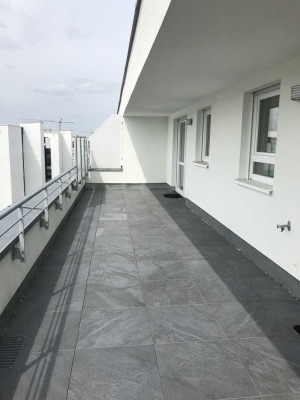 Wohnen mit hohem Komfort 3,5 Zi - Penthouse Wohnung inclusive Luxusküche/Bad/Panoramadachterasse