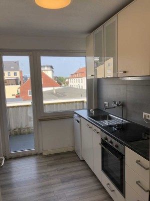 Ansprechende 3-Zimmer-Wohnung mit Balkon und EBK in Geestemünde