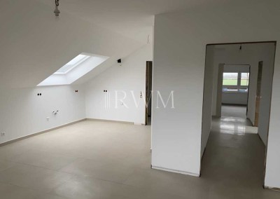 Charmante, sanierte Dachgeschosswohnung mit Südbalkon am Ortsrand von Kiebingen