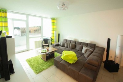 Sehr schöne 3 ZKB Wohnung mit Balkon
