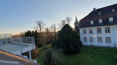 3 Zimmer Wohnung mit großem Süd-West-Balkon und herrlichem Blick ins Grüne