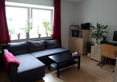 Neu renovierte 2-Zimmerwohnung zu vermieten - WG geeignet