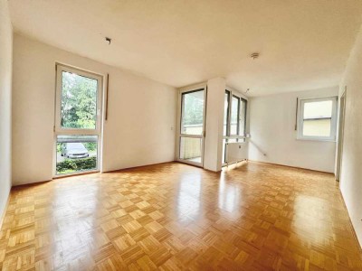 Bezugsfreie 2-Zimmer-Wohnung im EG mit Balkon und Stellplatz