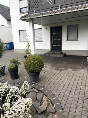Erstbezug nach komplett Sanierung 1 Zimmer-Küche Bad