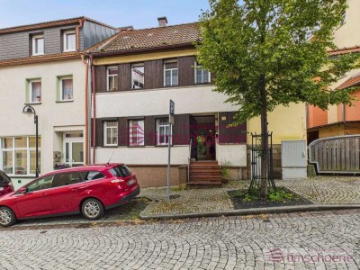 **Wohnen in der historischen Innenstadt! Einfamilienhaus mit Nebengebäude in Ilmenau zu verkaufen**