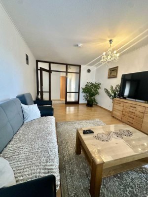Helle 4-Zimmer Wohnung mit Balkon & Stellplatz