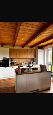 Erstbezug nach Sanierung mit Einbauküche und Balkon: schöne 2 (+1 DG) Zimmer-Wohnung in Herrenberg