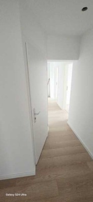 Ansprechende komplett sanierte 4-Zimmer-Wohnung in Krefeld