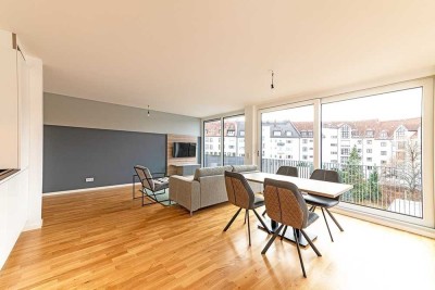Modern möblierte 2-Zimmer Wohnung mit großem Süd-Balkon direkt am Olympiapark