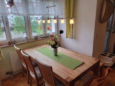 Familienwohntraum in bester Lage, mit Tiefgarage u Balkon