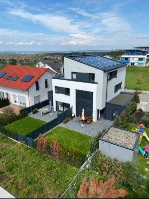 "Architektur trifft perfekte Lage" Attraktives Doppelhaus inkl. Solaranlage zu verkaufen