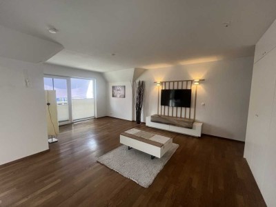 Moderne ETW auf zwei Etagen.