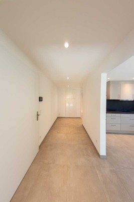 Exklusive 2-Zimmer-Neubauwohnung mit Terrasse, Einbauküche & Garage im alten Ortskern Bissingen