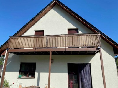 Sehr geräumige, spezielle Doppelhaushälfte mit viel Potenzial auf großem Grundstück in Woltersdorf