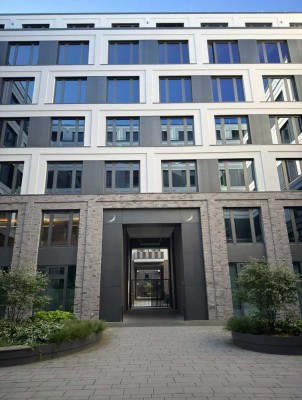 Exklusive, neuwertige, möblierte 1,5-Raum-Penthouse-Studio-Wohnung mit geh. Innenausstattung mit EBK