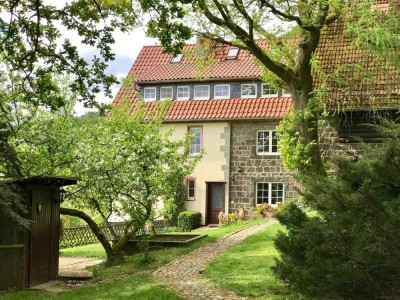 Modernisiertes Landhaus am Waldrand mit Einliegerwohnung, optional Pferdehaltung