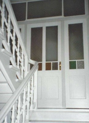 Villa mit 3 Wohnungen