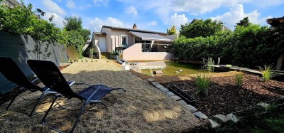 HIER LÄSSTS SICH WOHNEN - Bungalow mit Gartenparadies und Schwimmteich