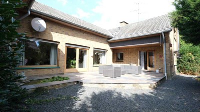 Freistehendes Ein- oder Zweifamilienhaus in ruhiger Seitenstraße