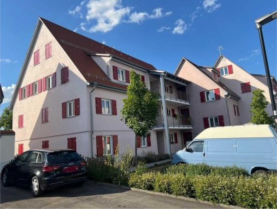 Große Dachgeschosswohnung mit Blick ins Grüne in Nehren