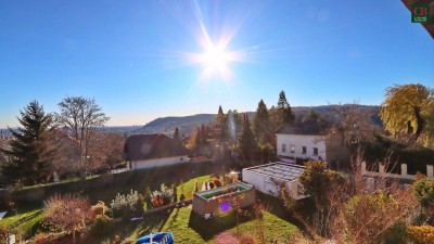 ÖLBERG - SANIERUNGSBEDÜRFTIGES HAUS MIT VIEL POTENZIAL UND STIFTSBLICK