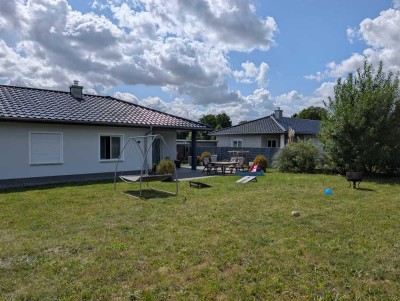 Moderne Doppelhaushälfte in beliebter Wohnlage !