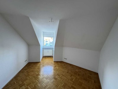 Attraktive 3,5-Zimmer Wohnung mit 2 Balkonen in Stegaurach