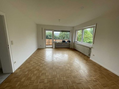 Vollständig renovierte 4-Raum-Wohnung mit Balkon in Lehrte