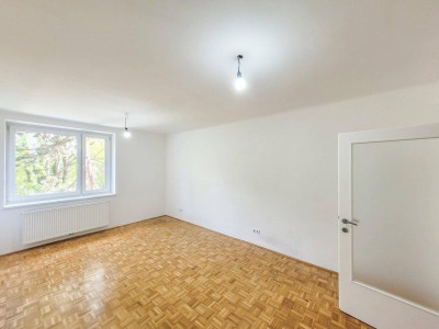 PROVISIONSFREI VOM EIGENTÜMER! INNENHOFLAGE! 2-ZIMMER WOHNUNG NÄHE MATZNERPARK!