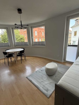 Neu-Erstbezug / Balkon /stilvoll möbliert / AA Lage