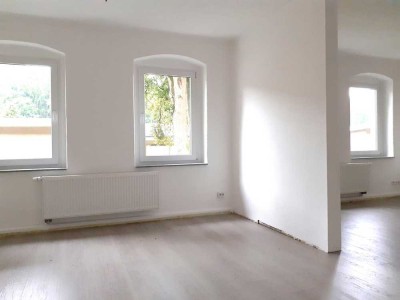 NEU SANIERT! 3R-Wohnung mit Stellplatz 80 m² (EBK) ***Vermieter-Bonus 2 Kaltmieten geschenkt***